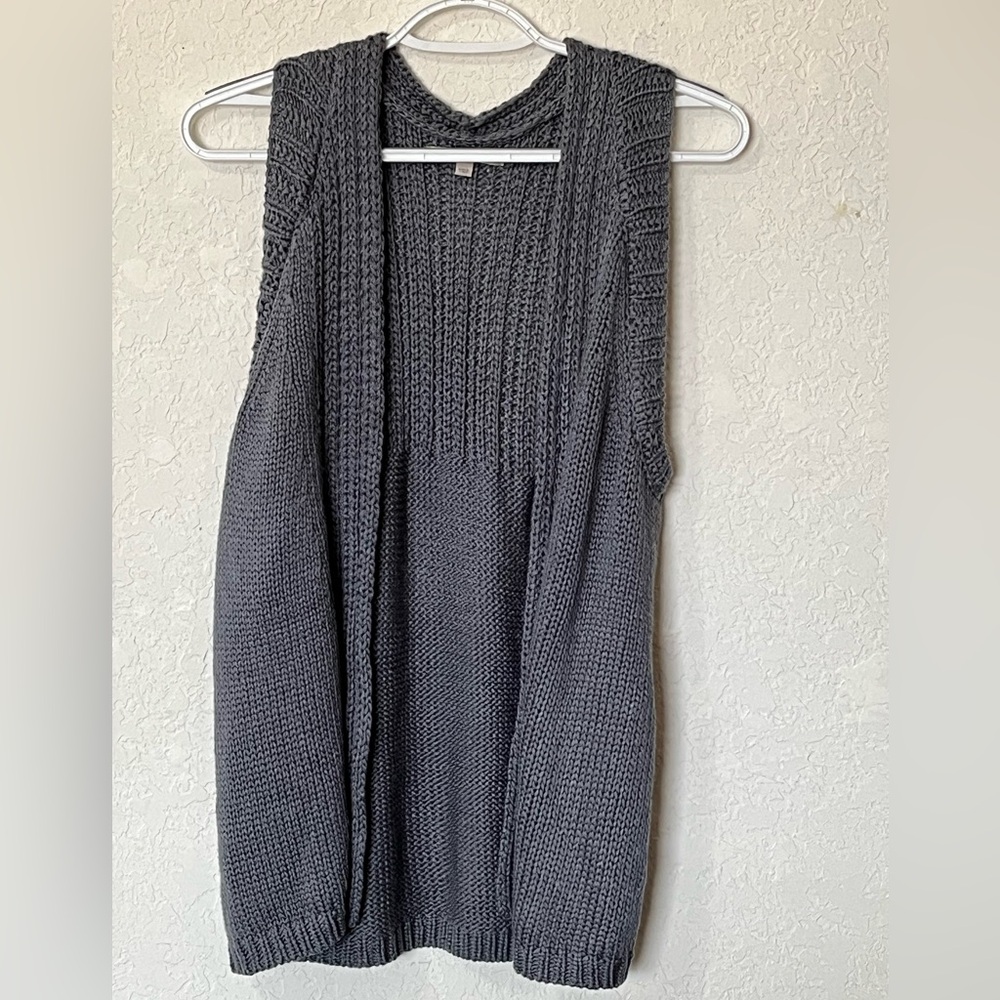 Gap Women’s Cable Knit Open Front Scholastic Gray Ribbed Sweater Vest Size M